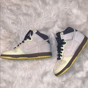 Nike women’s dunk high